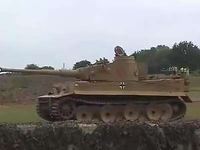 找一部二战电影中有盟军坦克与德军虎式坦克在