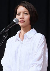 黄姵嘉
