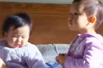 馨馨女汉子吓哭小妹妹