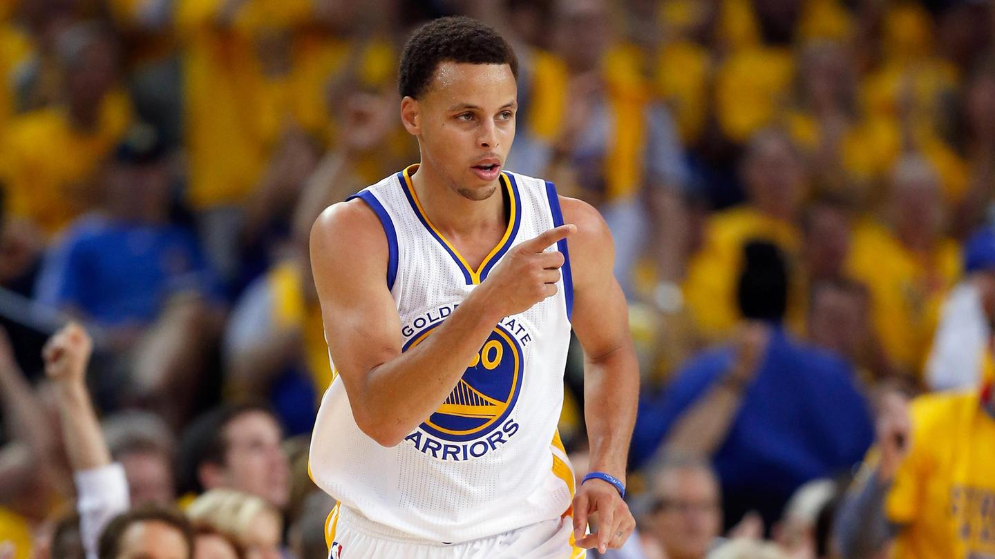 库里NBA直播训练幕后曝光高强度投篮练习细节惊人