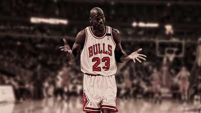 半场35分创纪录!92年总决赛G1乔丹华丽表演