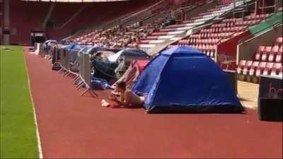 资讯-揭秘广场舞诈骗陷阱 看大妈钱包如何被掏