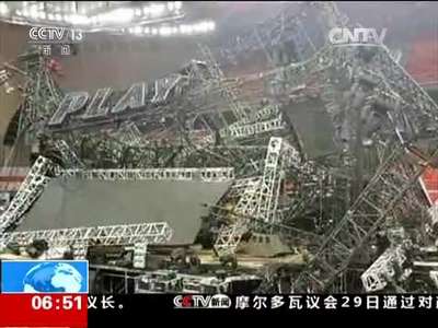 [视频]广西南宁：在建舞台坍塌 致1人死亡多人受伤