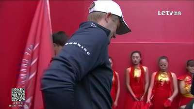 CBA第4周十佳球 王哲林戏耍韩胖麦克林秒杀吉