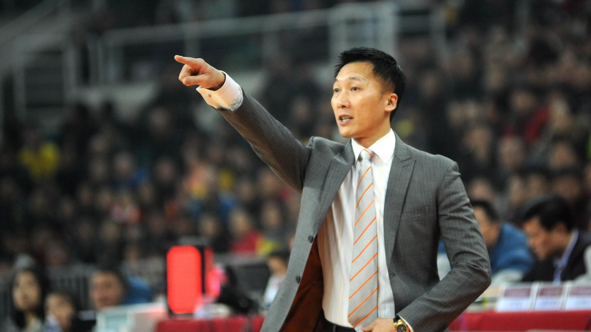 许晋哲谈两岸球员不同:CBA球员不动脑 体院有弊端