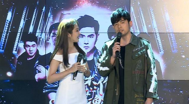 LOL周杰伦透露钟爱盖伦打野的原因,简直太孩