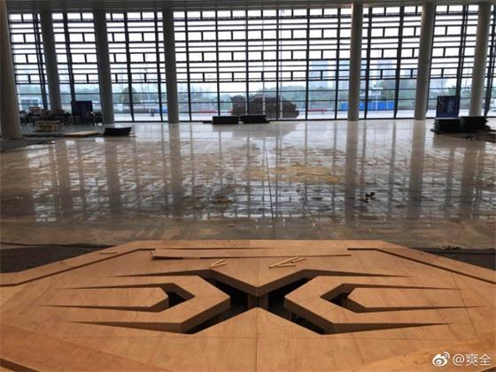 Snake主场内景曝光!超大队标电子屏幕