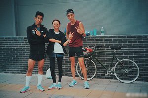 陈意涵跑步刷地铁二号线 元气满满正能量