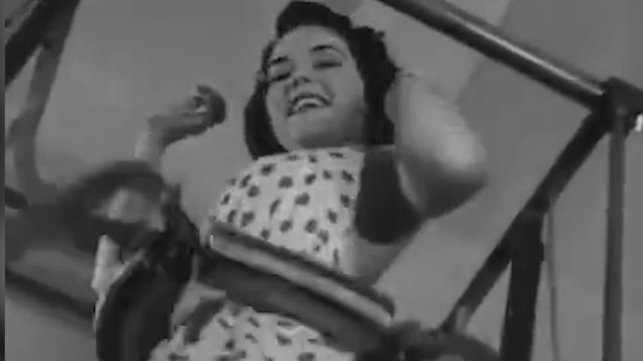 小威首晒爱女照片 宝宝可爱惹人怜