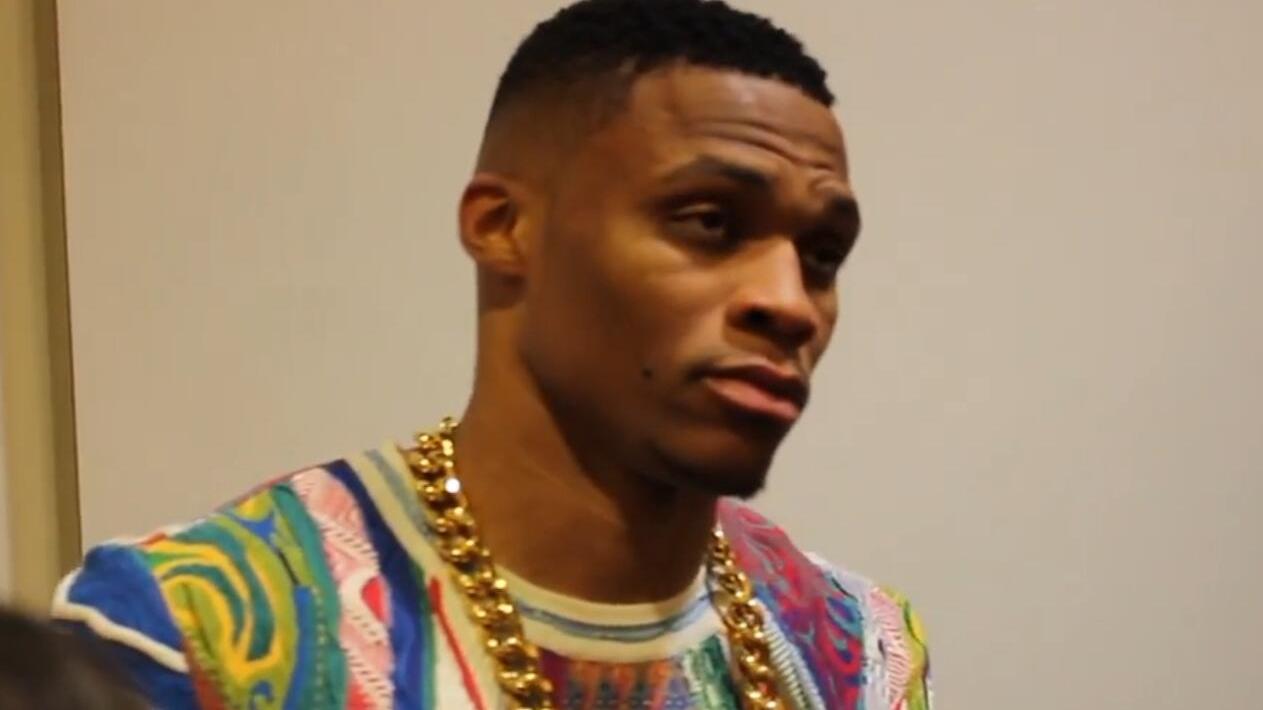 爆砍57分的秘诀在这里!詹姆斯脚踩平衡球魔鬼