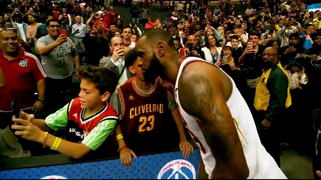 爆砍57分的秘诀在这里!詹姆斯脚踩平衡球魔鬼