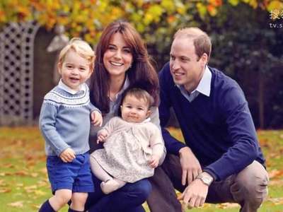 [视频]英王室圣诞祝福 夏洛特小公主全家福曝光