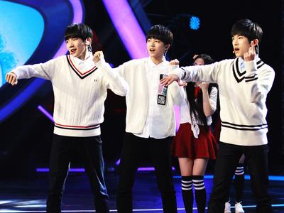 TFBOYS现场演唱全力出题