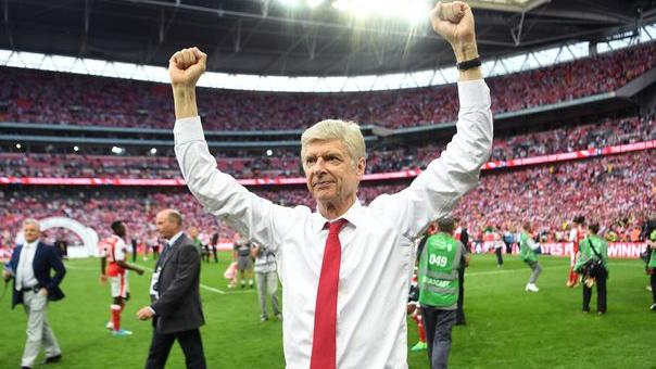 揭秘足总杯历史纪录 詹俊现场科普英超冷知识