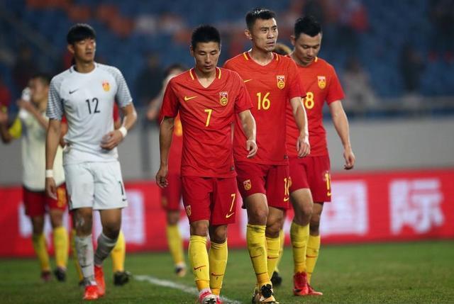 仅他一人扛进攻大旗 磊失单刀缺的不仅是自信