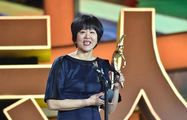 中国三大球领军人物，篮球姚明，排球郎平，足球是谁？