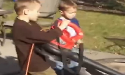 这熊孩子可以去太子妃剧组！