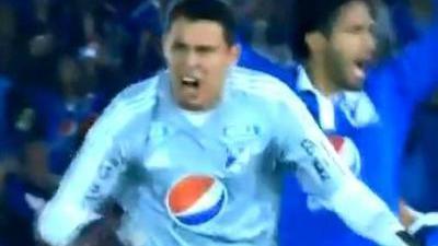 完美任意球一剑封喉 南美门将再现奇拉维特绝