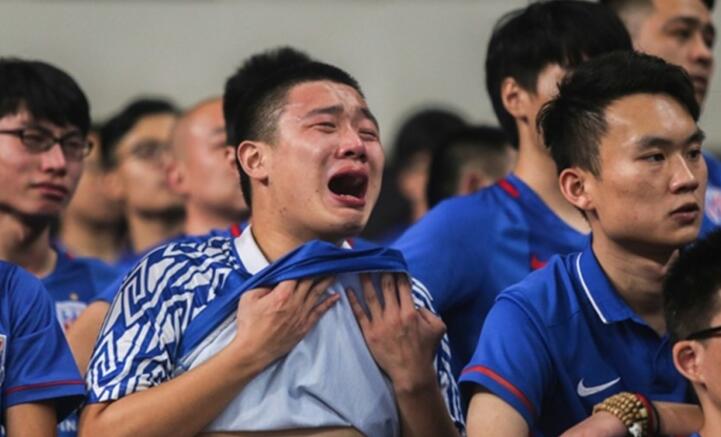 愤怒的球迷!曝申花补赛球迷将不穿球衣不呐喊