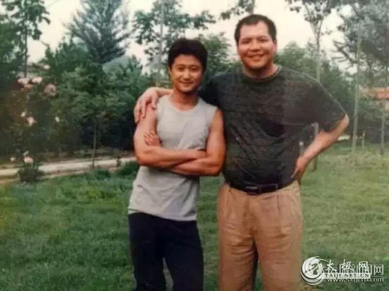 吴京带伤参演《功守道》在陈家沟人眼中仗义且