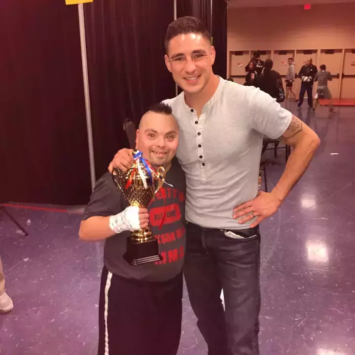 他身高不到1米4, 训练半年就打赢世界级选手!