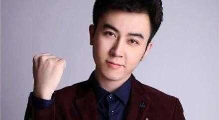 斗鱼蛇哥被带节奏心态爆炸:如果吃鸡开挂愿负