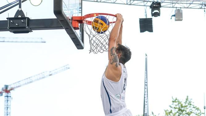 许晋哲谈返台湾执教:在CBA太孤单 想多陪伴孩子