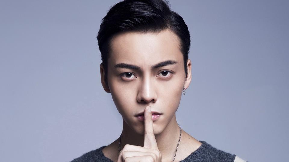 扔个瓶子而已一定要这么酷吗 大咖的世界我不懂