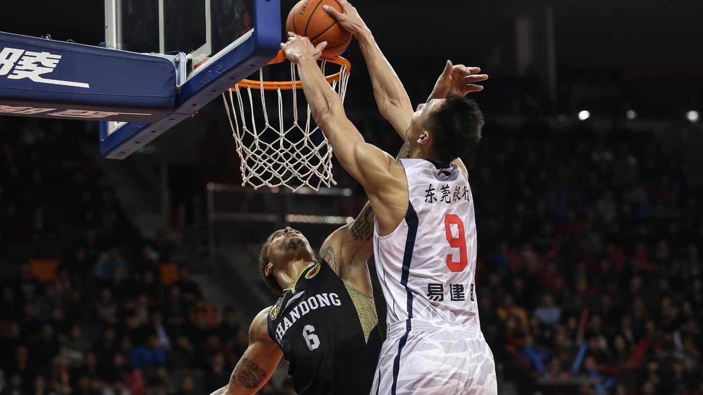 CBA赛季十大进球瞬间 易建联隔扣领衔哈德森一剑封喉