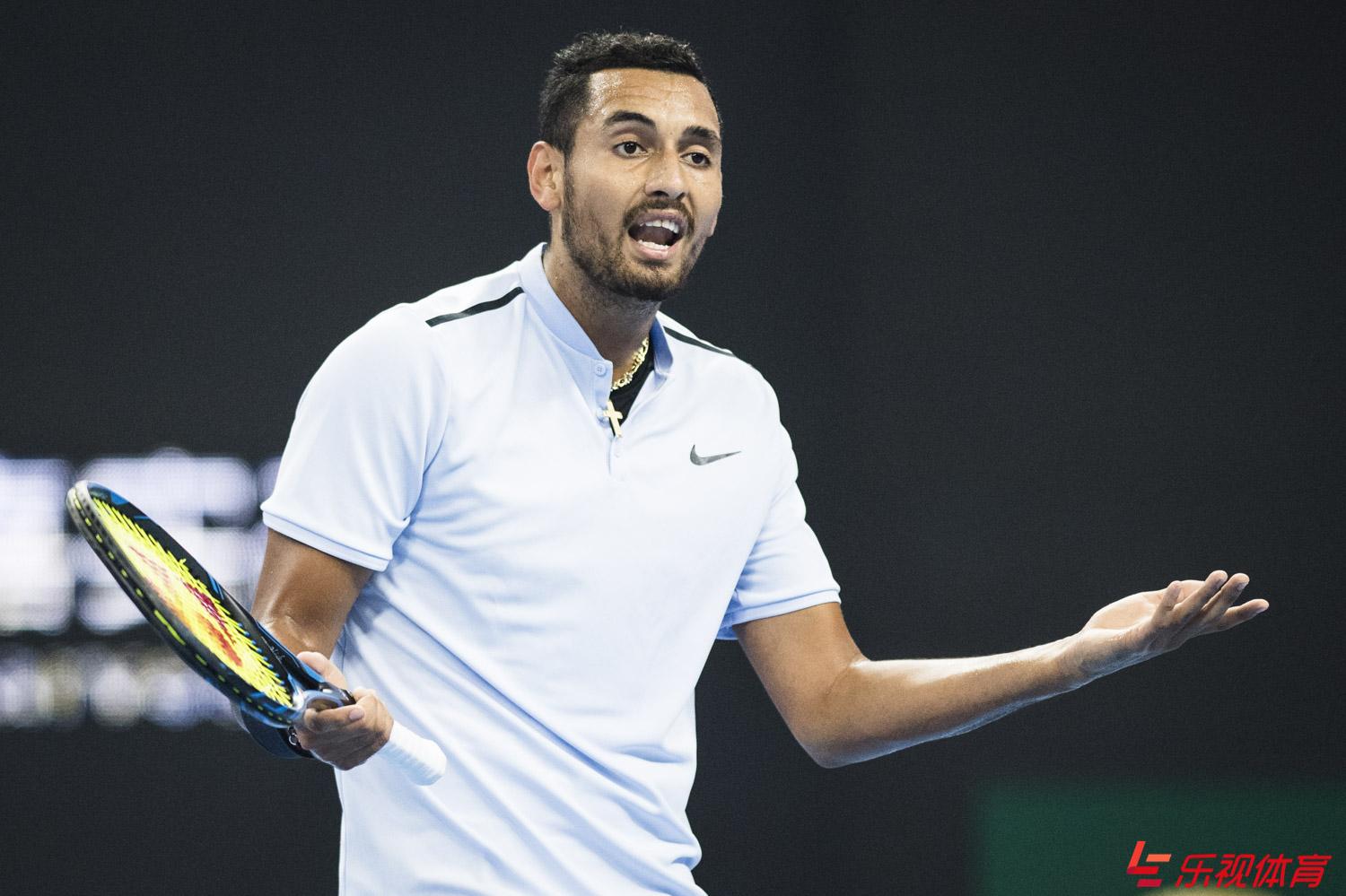 中网男单决赛:纳达尔VS克耶高斯 张丰毅开球