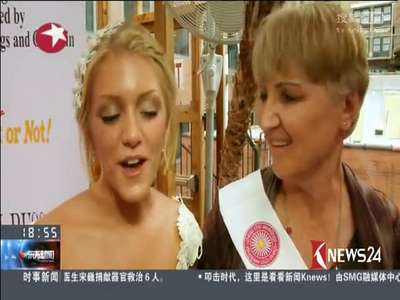 [视频]美国：卫生纸婚纱大比拼 轻盈环保不失精致