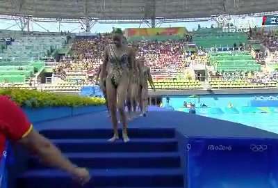 [视频]花游团体技术自选中国排名第二 俄罗斯强势居首