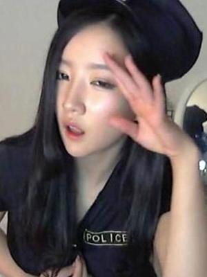 韩国女主播朴妮唛视频种子