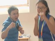 “怪大叔”闯女生宿舍