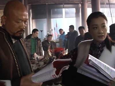 斌子康复赶拍《壮丁也是兵》 饰演另类"萌土匪"