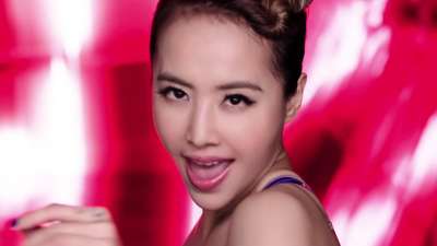 英国达人秀 两男孩献唱超好听反欺凌歌曲