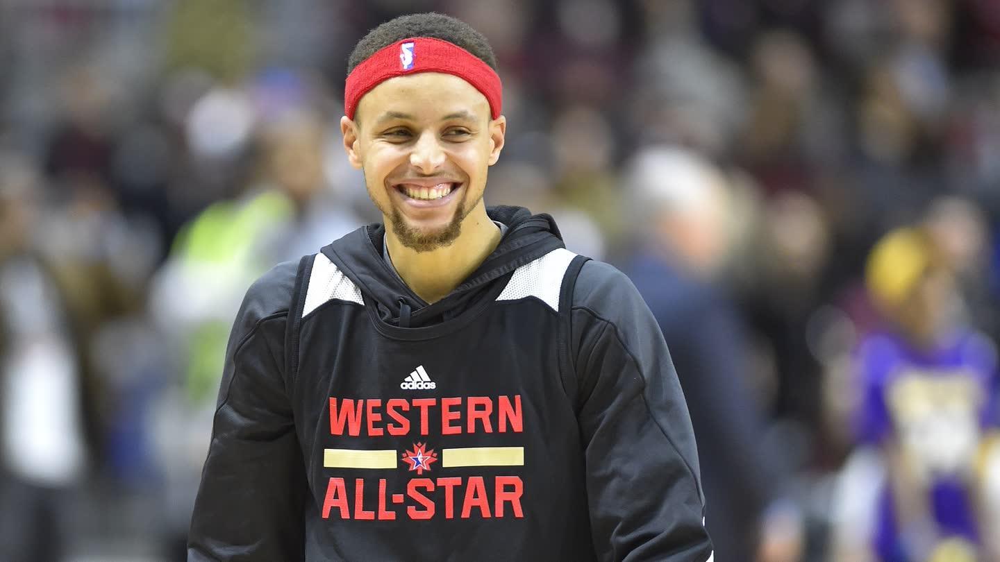 加入发带帮!库里全新打扮亮相全明星造型吸睛